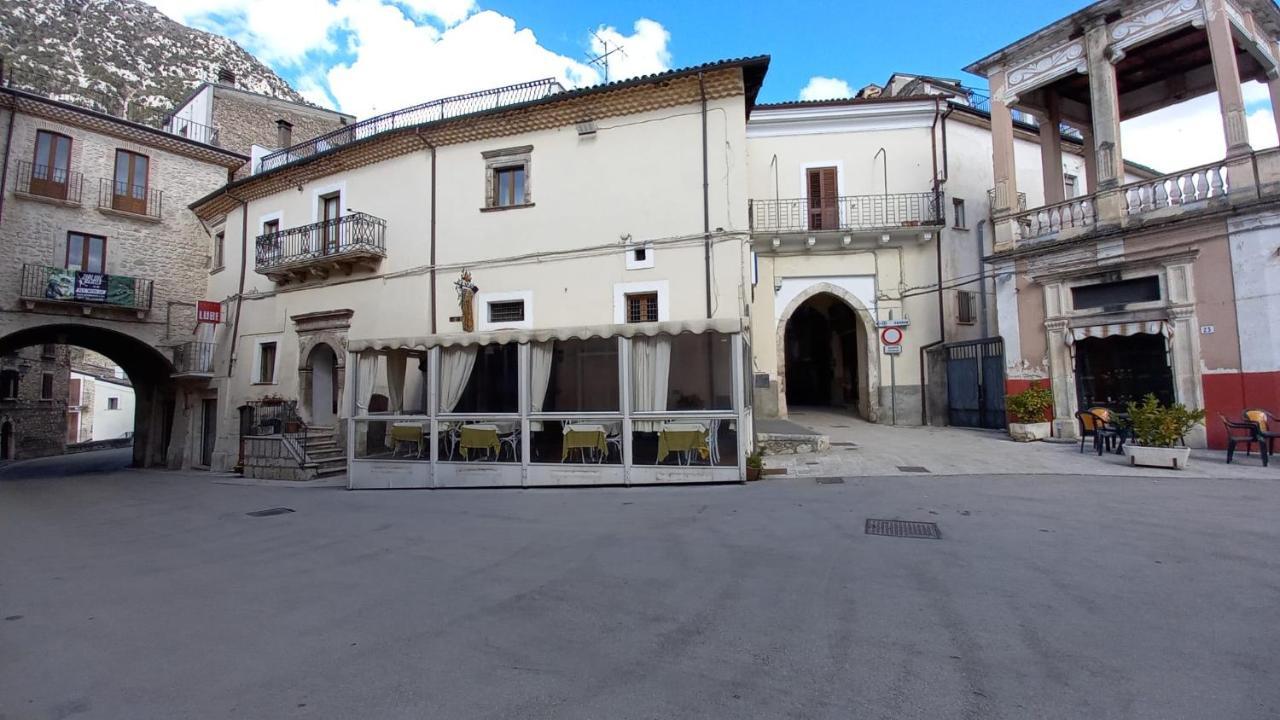 Alloggi Piazza Umberto Primo Pacentro المظهر الخارجي الصورة